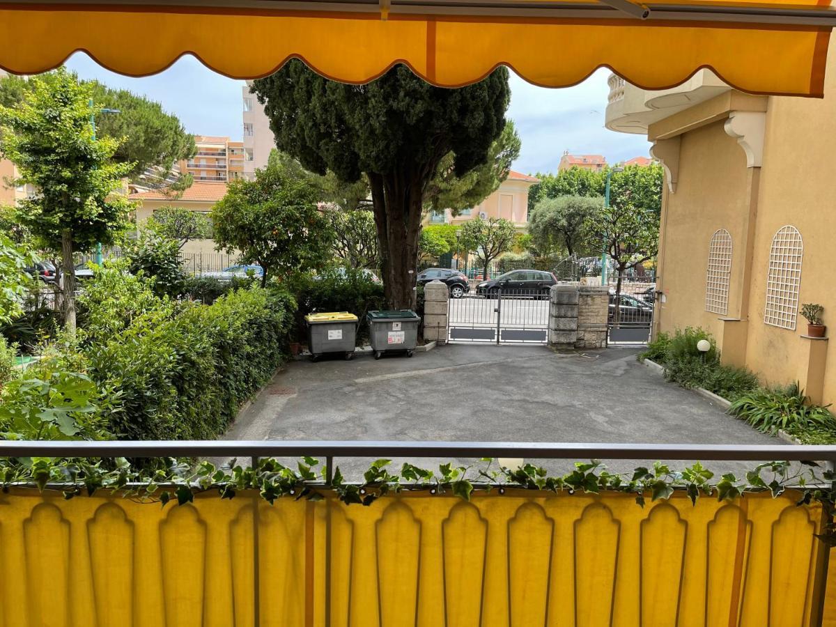 Location Saisonniere Menton 220 M Des Plages Exteriér fotografie